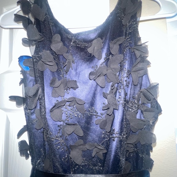 Tahari gown - Picture 5 of 9